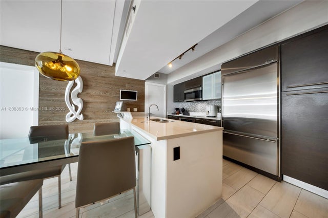 4 of 23 - 55 Se 6th St 2803, Miami, FL