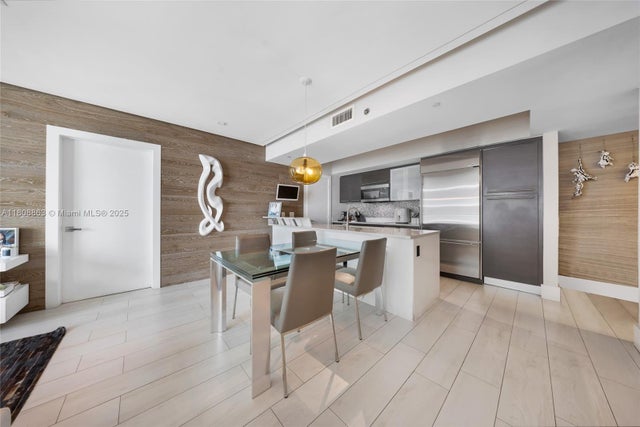 5 of 23 - 55 Se 6th St 2803, Miami, FL