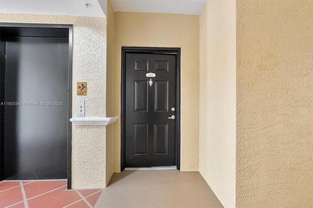 4 of 40 - 17150 N Bay Rd 2619, Sunny Isles Beach, FL