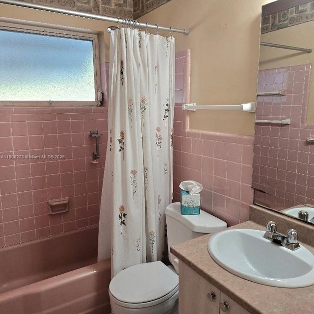 5 of 9 - 2222 Taylor St 8, Hollywood, FL
