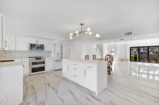 Photo of Listing #A11808904