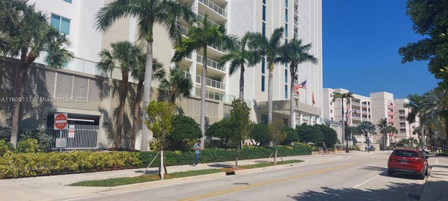 2 of 36 - 18100 N Bay Rd Ph7, Sunny Isles Beach, FL