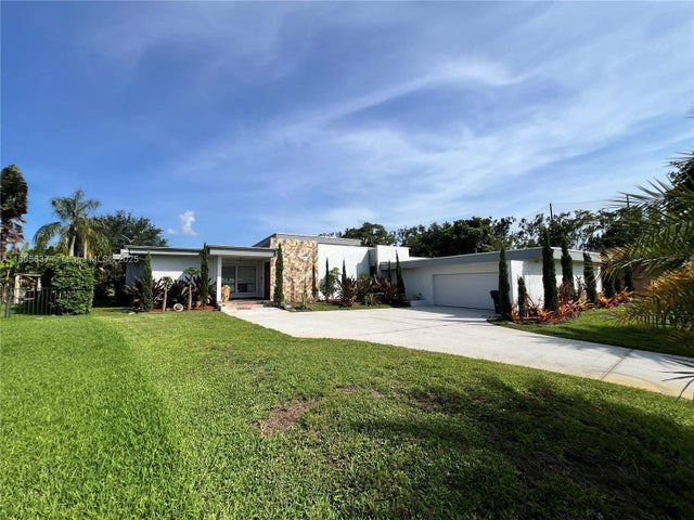 3 of 62 - 3210 E Medinah Cir E, Lake Worth, FL