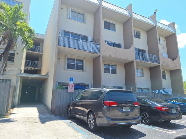 2 of 44 - 10900 Sw 104th St 121, Miami, FL