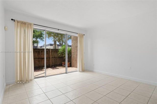 5 of 44 - 10900 Sw 104th St 121, Miami, FL