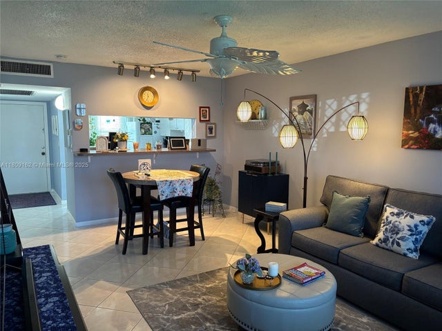 3 of 9 - 2223 Park Ln 102, Hollywood, FL
