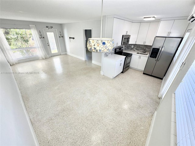 3 of 25 - 1601 Se 15th St 1b, Fort Lauderdale, FL
