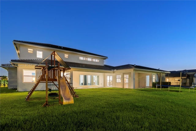 3 of 48 - 11035 N Sierra Ranch Dr, Davie, FL