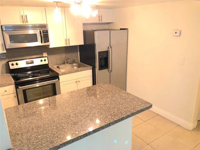 4 of 18 - 4301 Nw South Tamiami Canal Dr 3-209, Miami, FL