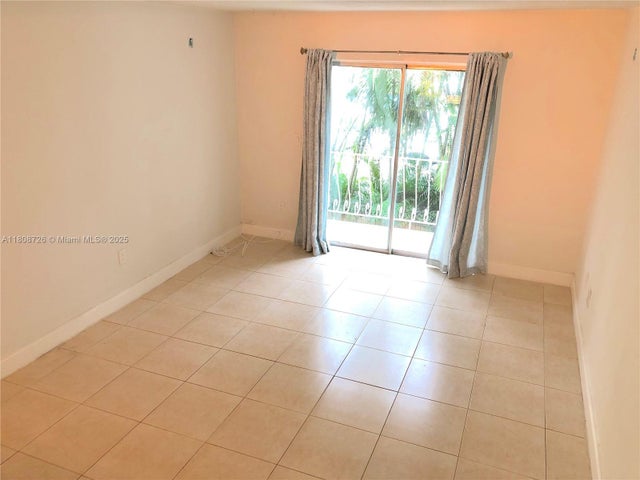 5 of 18 - 4301 Nw South Tamiami Canal Dr 3-209, Miami, FL