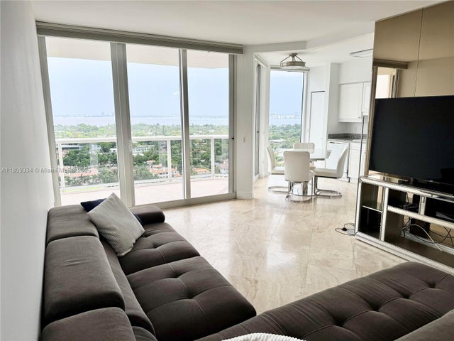2 of 25 - 4779 Collins Ave 2106, Miami Beach, FL