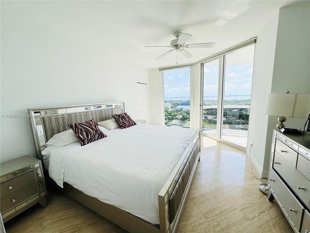 4 of 25 - 4779 Collins Ave 2106, Miami Beach, FL