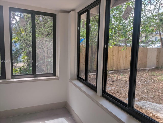 5 of 19 - 421 Sw 11th St, Fort Lauderdale, FL