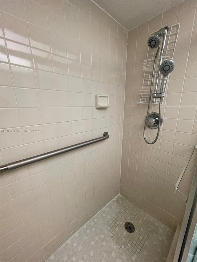 3 of 25 - 1480 Sheridan St 17b, Hollywood, FL