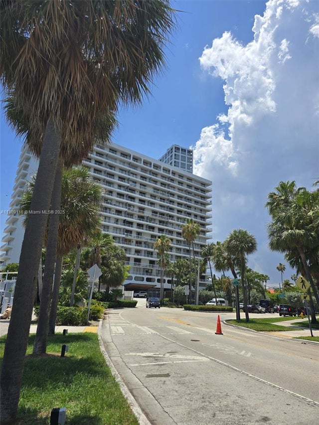 200 Se 15th Rd 6b, Miami