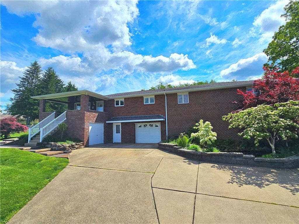 2977 Clay Pike, Sewickley