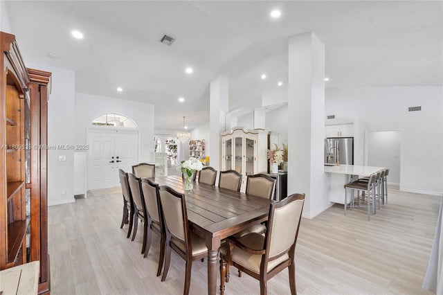 5 of 70 - 4647 Nw 98th Ln, Coral Springs, FL