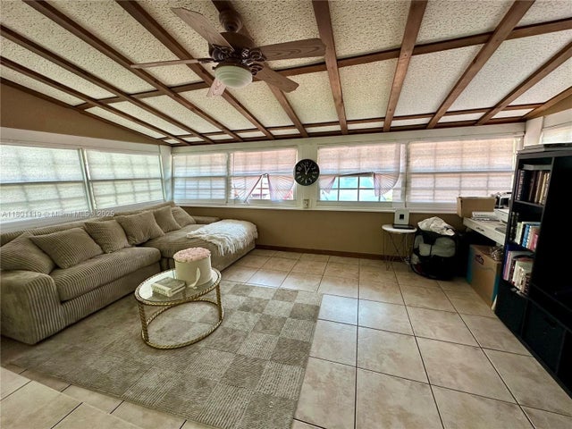 1 of 10 - 21000 Ne 26th Ave, Miami, FL