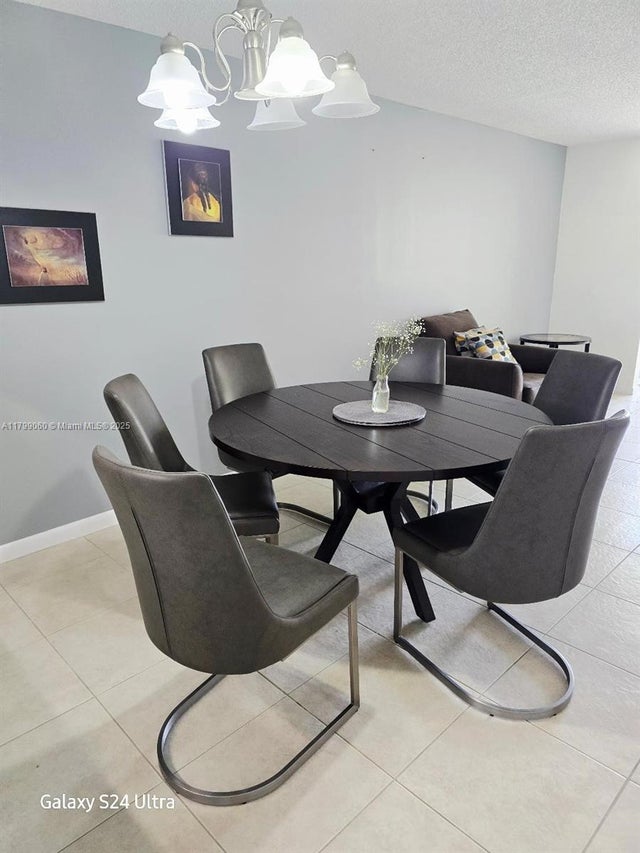 4 of 8 - 9800 Sunrise Lakes Blvd 104, Sunrise, FL