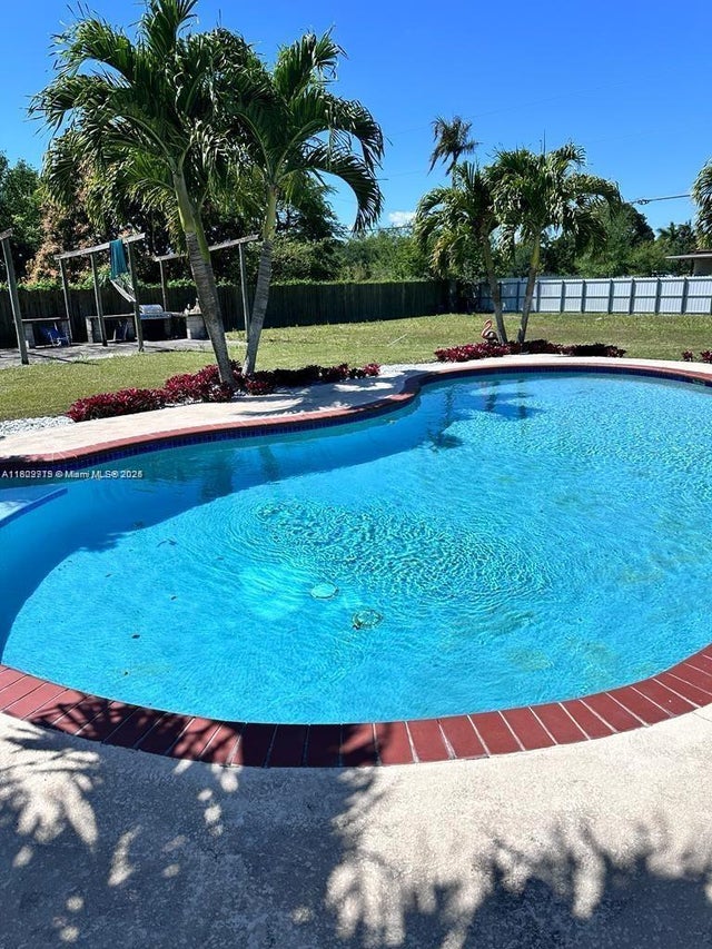 3 of 28 - 21080 Sw 242nd St, Homestead, FL