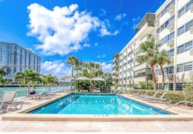 1 of 10 - 220 Kings Point Dr 106, Sunny Isles Beach, FL