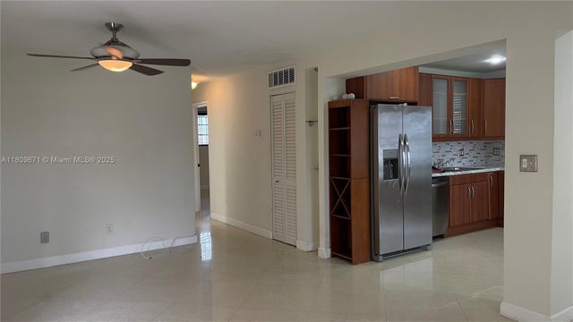3 of 38 - 421 Ne 1st St 119, Hallandale Beach, FL