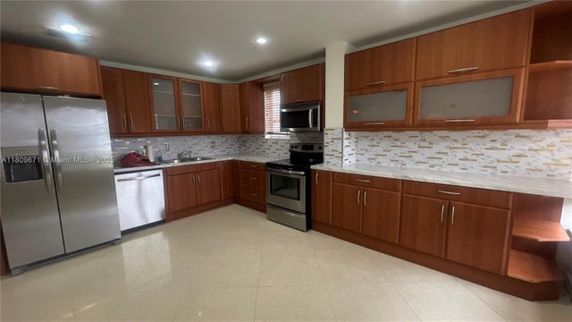 5 of 38 - 421 Ne 1st St 119, Hallandale Beach, FL