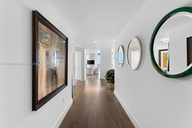 3 of 36 - 17301 Biscayne Blvd 2210, North Miami Beach, FL