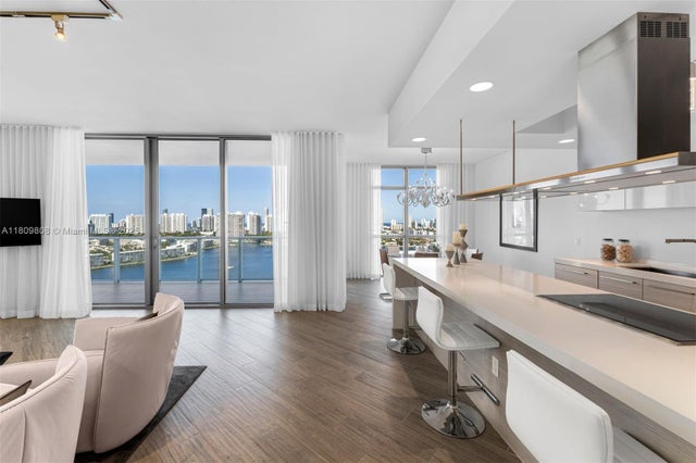 4 of 36 - 17301 Biscayne Blvd 2210, North Miami Beach, FL