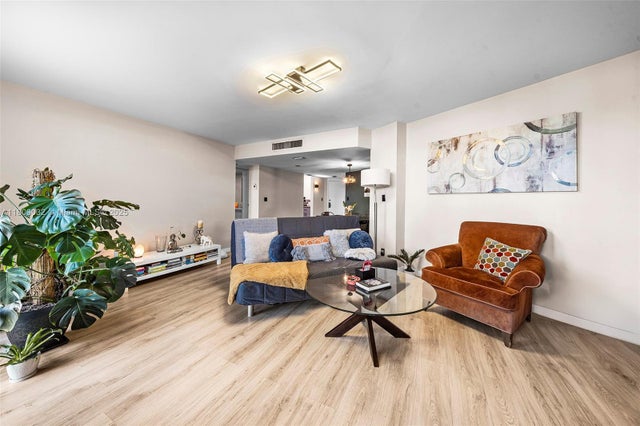 4 of 20 - 3401 N Country Club Dr 105, Aventura, FL