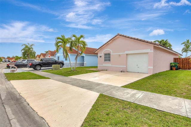 5 of 38 - 17818 Sw 144th Ct, Miami, FL