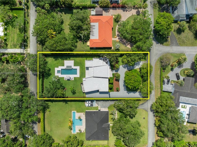 9450 Sw 98th St, Miami