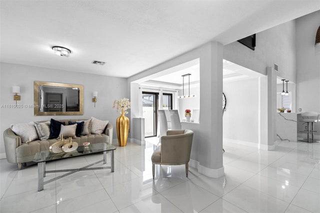 3 of 44 - 8279 Nw 199th St, Hialeah, FL