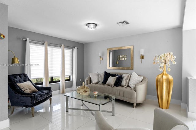 4 of 44 - 8279 Nw 199th St, Hialeah, FL