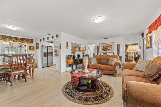 5 of 15 - 7051 Sw 2nd Ct, Pembroke Pines, FL