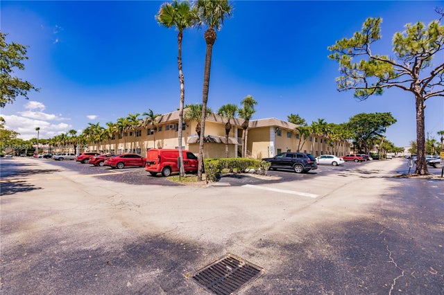 1 of 20 - 5156 Ne 6th Ave 227, Oakland Park, FL