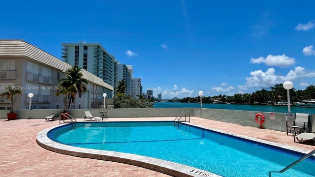 3 of 16 - 5838 Collins Ave 2h, Miami Beach, FL