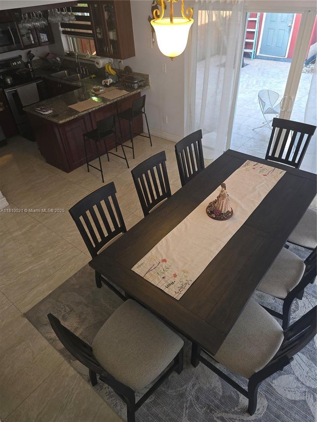 4 of 23 - 520 Sw 90th Ct, Miami, FL