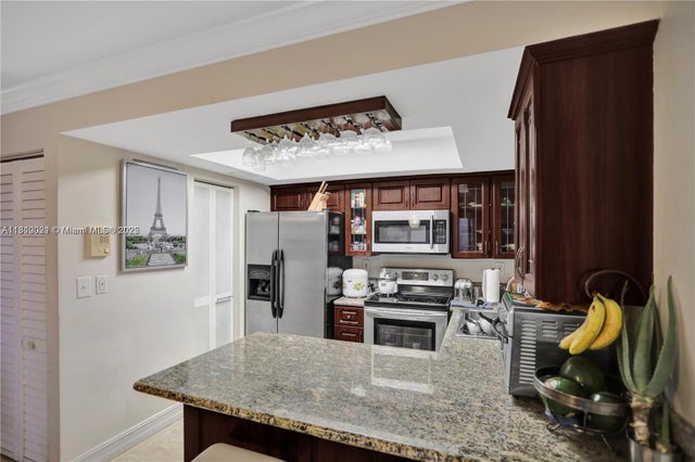 5 of 23 - 520 Sw 90th Ct, Miami, FL