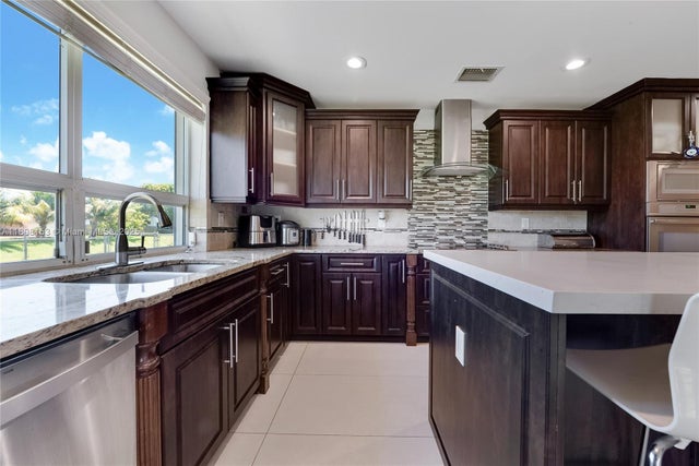 5 of 19 - 8005 Sw 106th St, Miami, FL