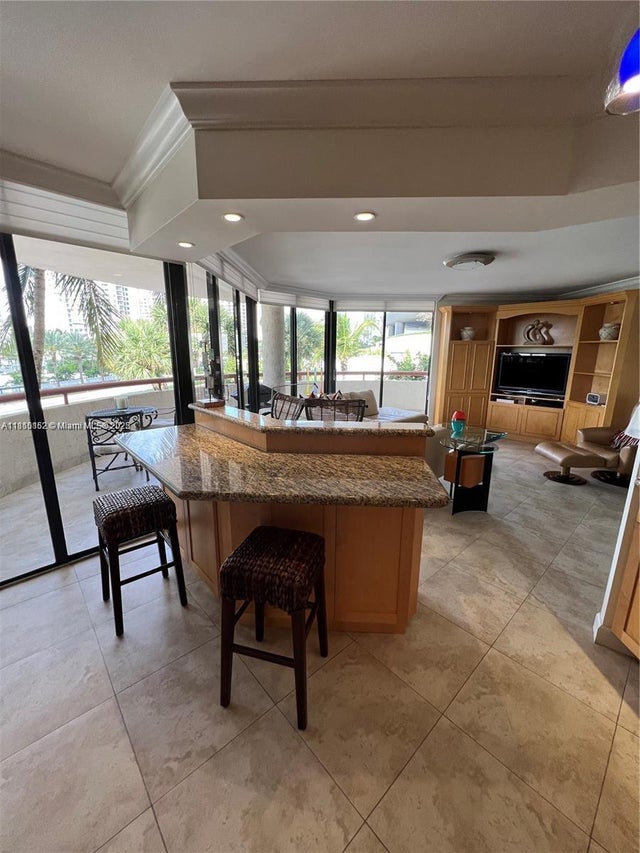 4 of 21 - 15645 Collins Ave 301, Sunny Isles Beach, FL