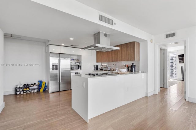 5 of 23 - 1025 92nd St 707, Bay Harbor Islands, FL