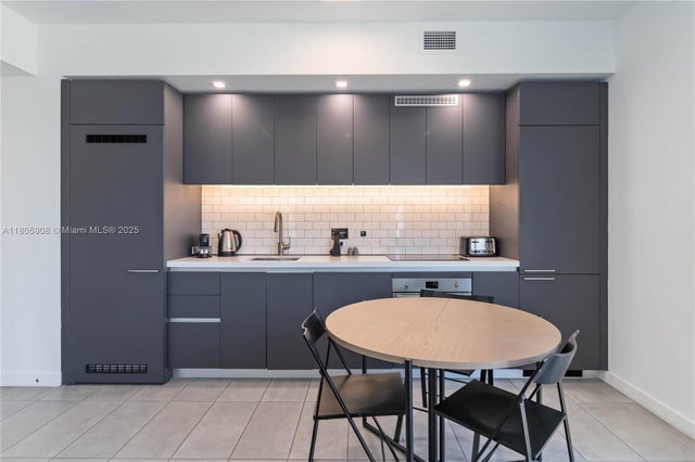 5 of 51 - 227 Ne 2nd St 2506, Miami, FL