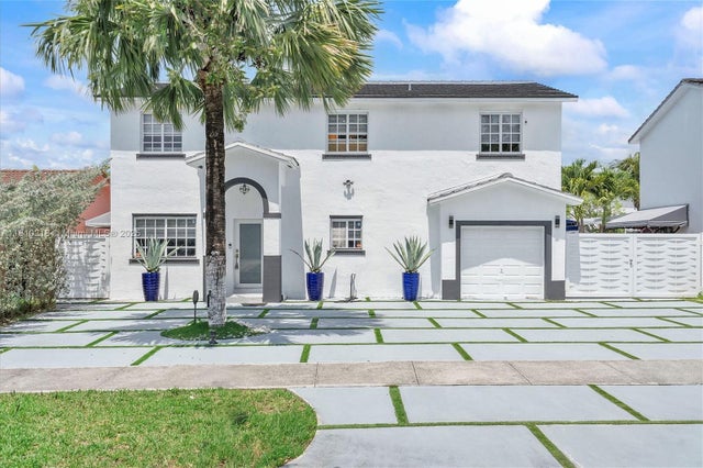 3 of 47 - 18110 Sw 153rd Ct, Miami, FL