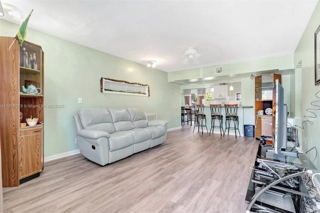2 of 51 - 2609 Arthur St, Hollywood, FL