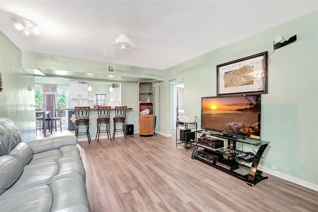 4 of 51 - 2609 Arthur St, Hollywood, FL