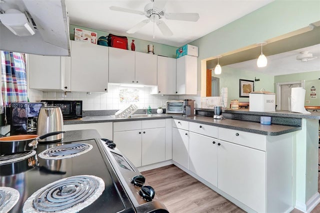 5 of 51 - 2609 Arthur St, Hollywood, FL