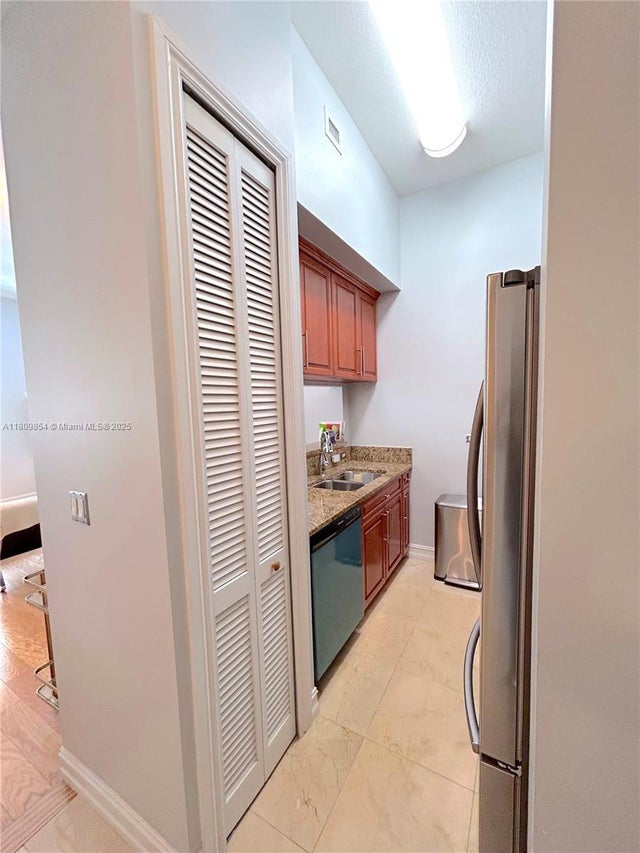3 of 18 - 1805 Ponce De Leon Blvd 626, Coral Gables, FL