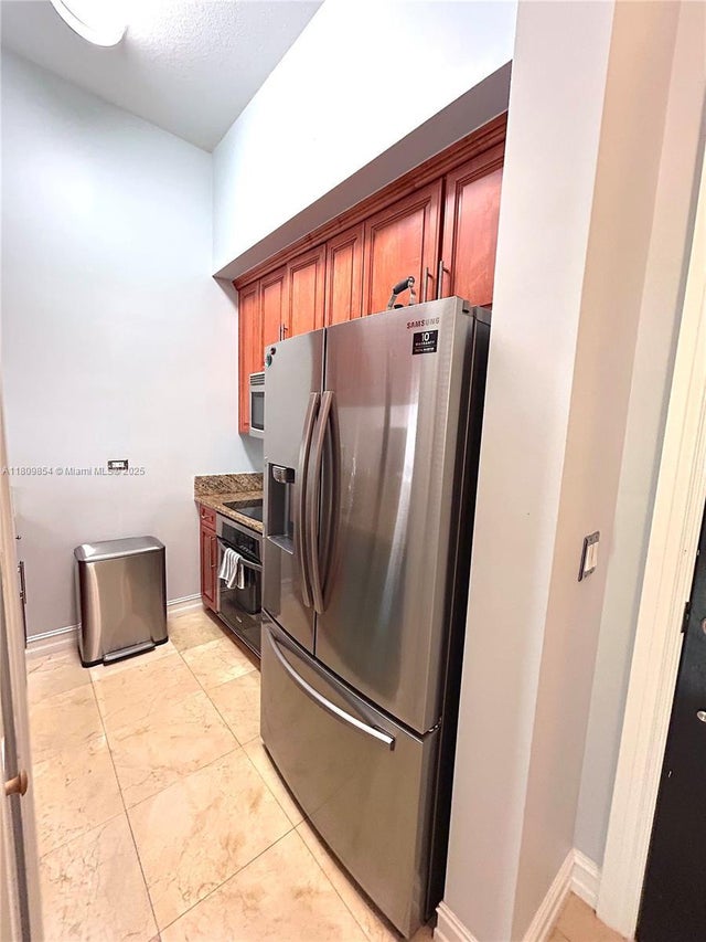 4 of 18 - 1805 Ponce De Leon Blvd 626, Coral Gables, FL