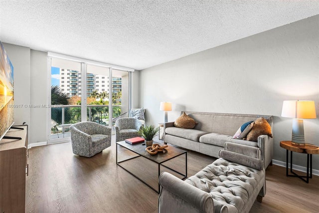 4 of 23 - 19380 Collins Ave 317, Sunny Isles Beach, FL